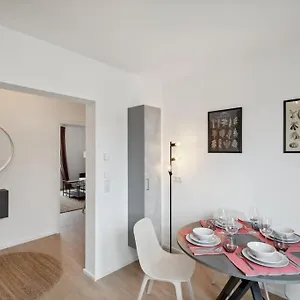  Apartment Modern And Stylish In