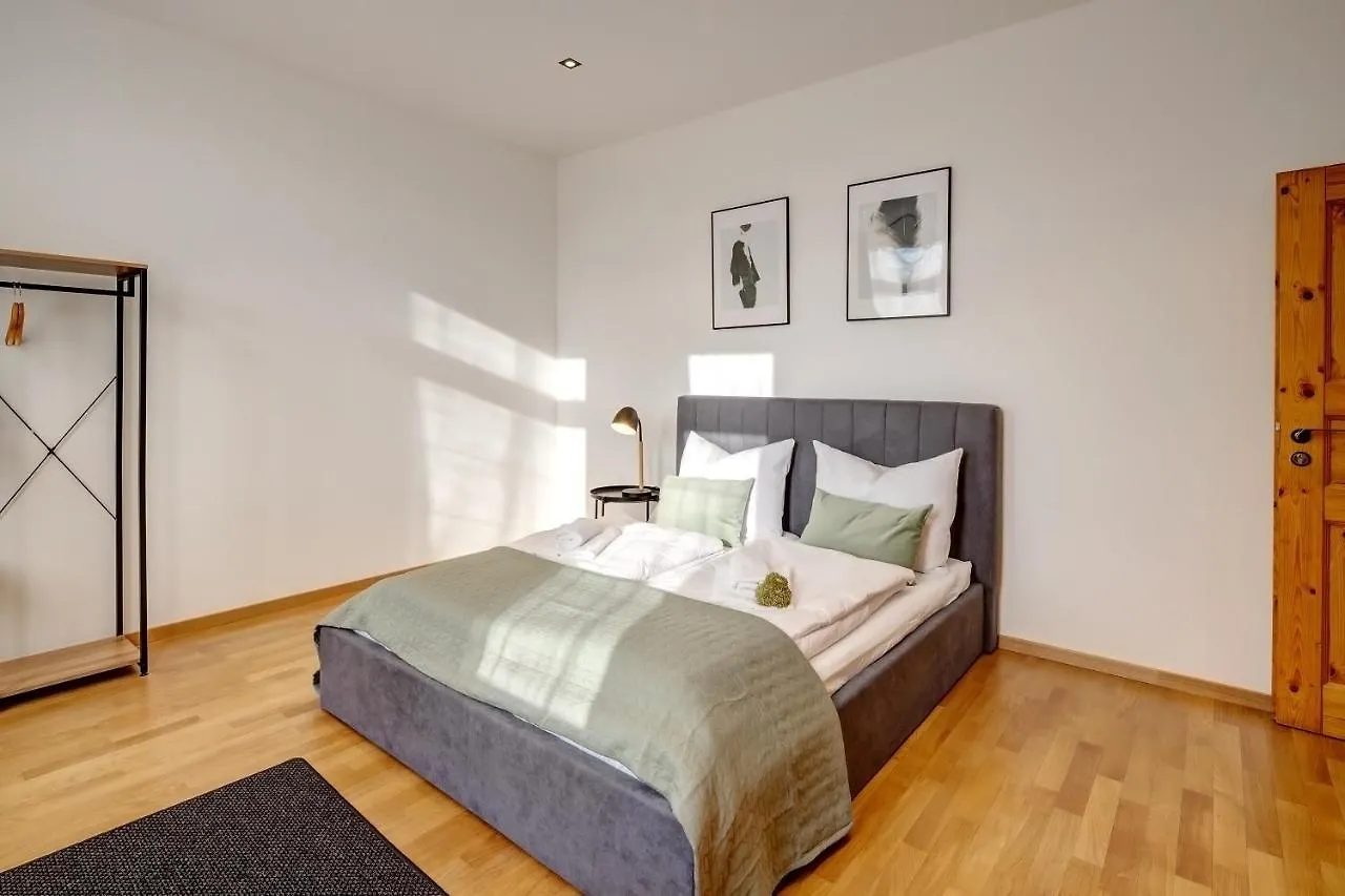 Kaza Guesthouse, Centrally Located 2 & 3 Bedroom Apartments In Augsburg Deutschland