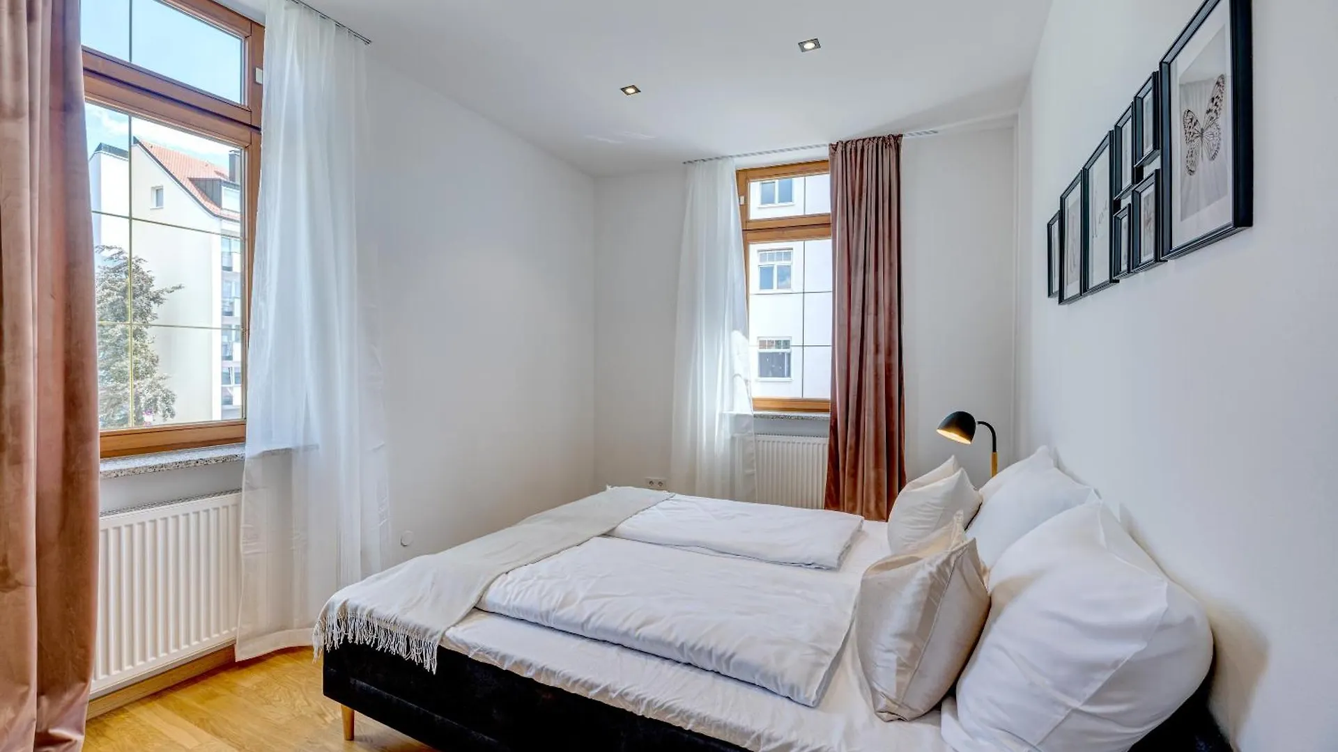 Kaza Guesthouse, Centrally Located 2 & 3 Bedroom Apartments In Augsburg 0*,  Deutschland