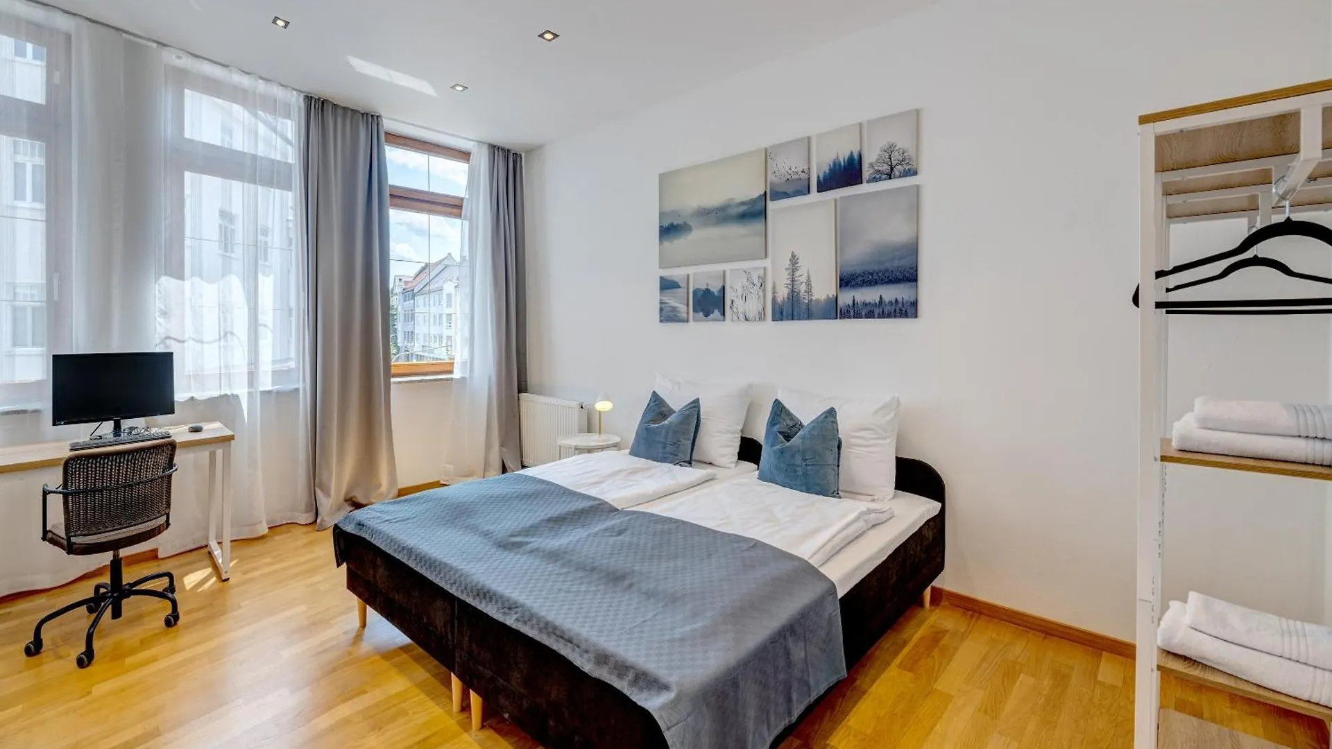 Kaza Guesthouse, Centrally Located 2 & 3 Bedroom Apartments In Augsburg 0*,  Deutschland
